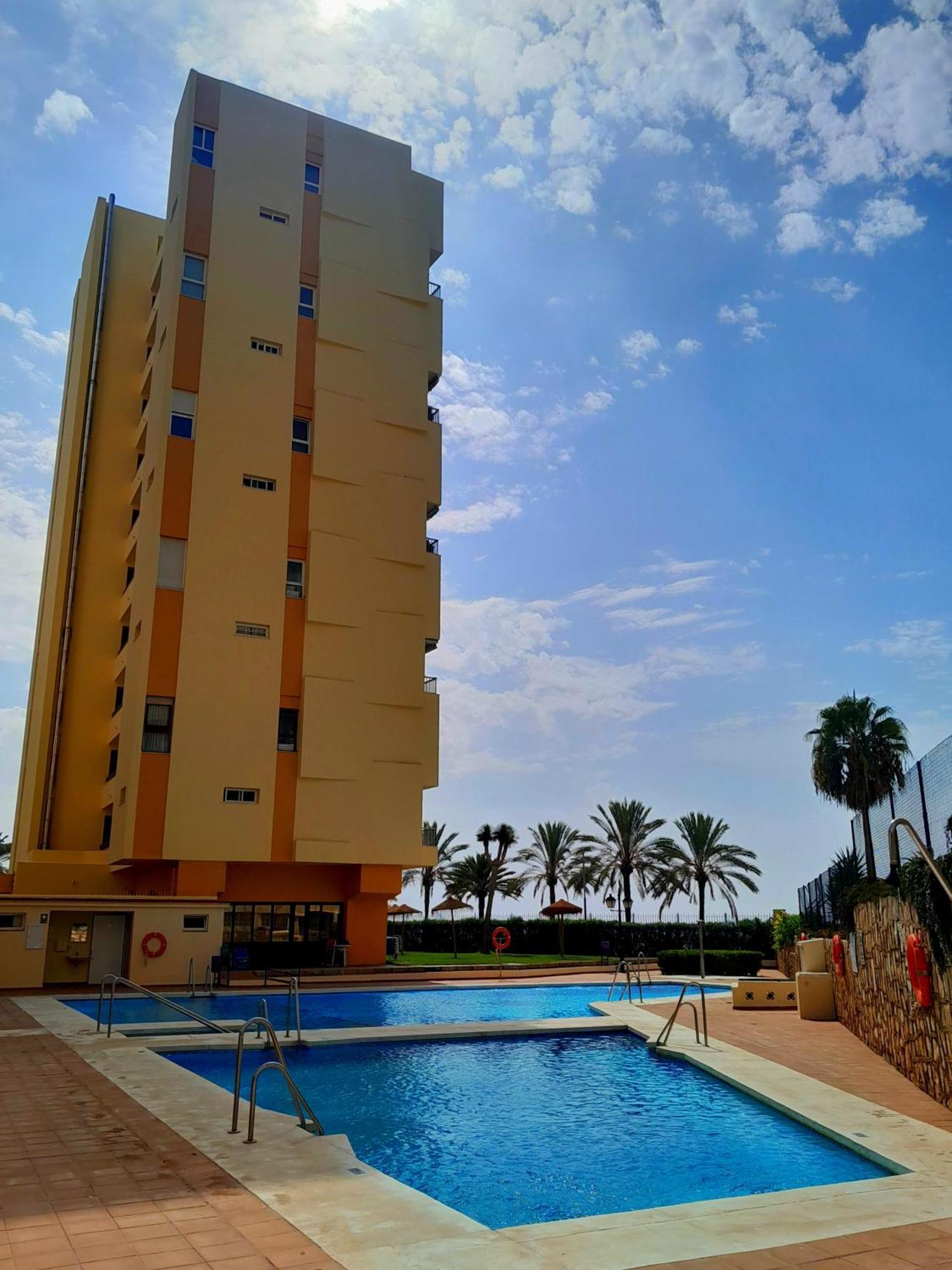 Seafront Apartemen *